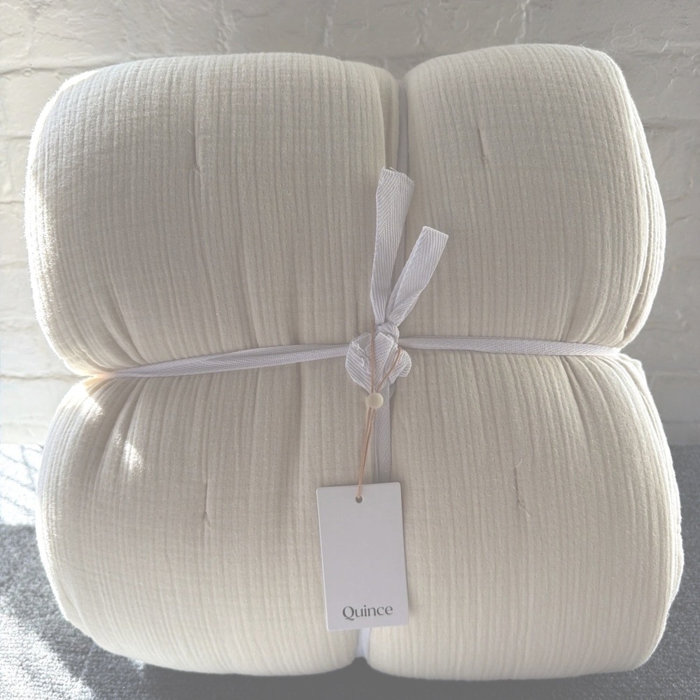 NWT Quince King Cal King Dream Quilt Airy Gauze Undyed Organic Cotton w/Dust Bag - Picture 5 of 9